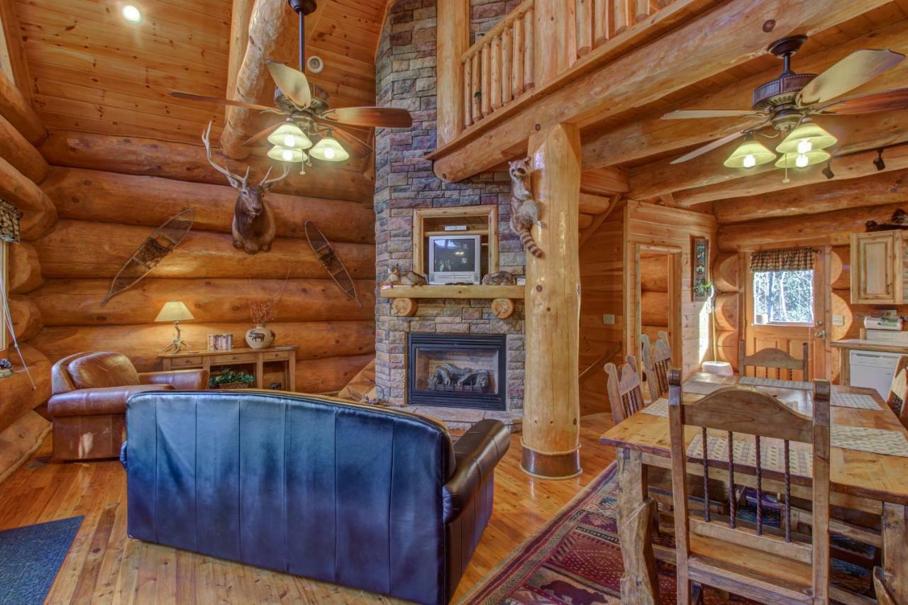Chief Big Log Villa Hatchertown Bagian luar foto